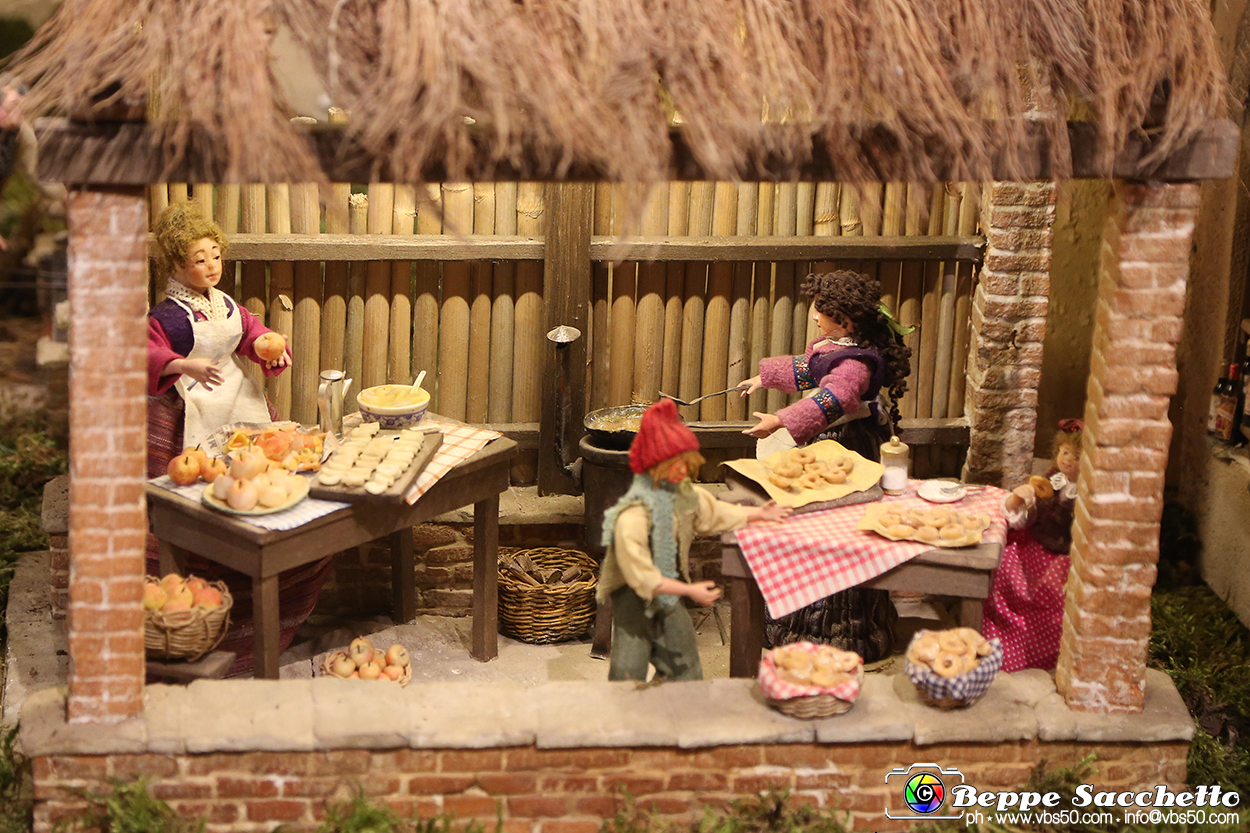 VBS_7435 - Abbazia di Vezzolano - Presepe artistico di Anna Rosa Nicola.jpg